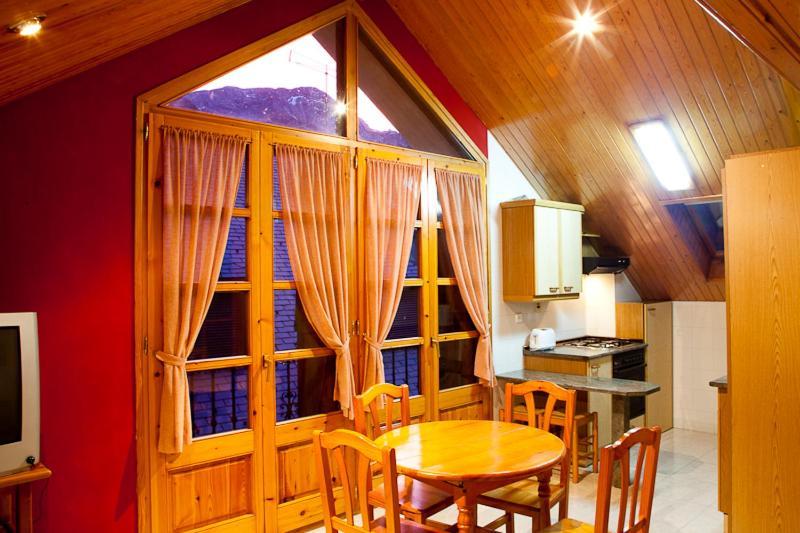 Apartamentos Mazcaray Bielsa Pokoj fotografie